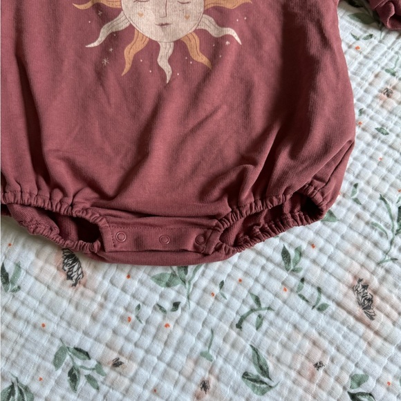 Rylee + Cru CREW NECK BUBBLE ROMPER || SUN - Picture 3 of 7